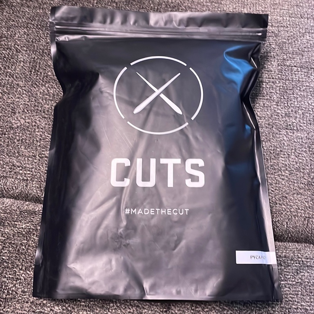 Cuts men long sleeves hooded